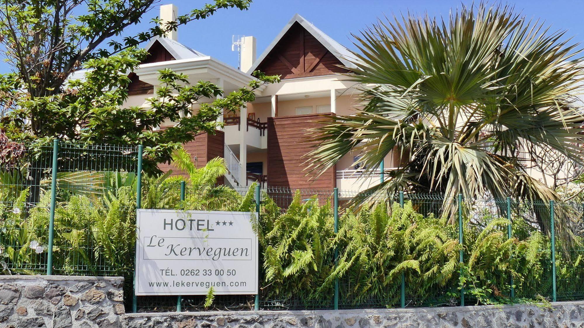 Le Kerveguen Hotel Saint-Gilles-les Bains Exterior foto