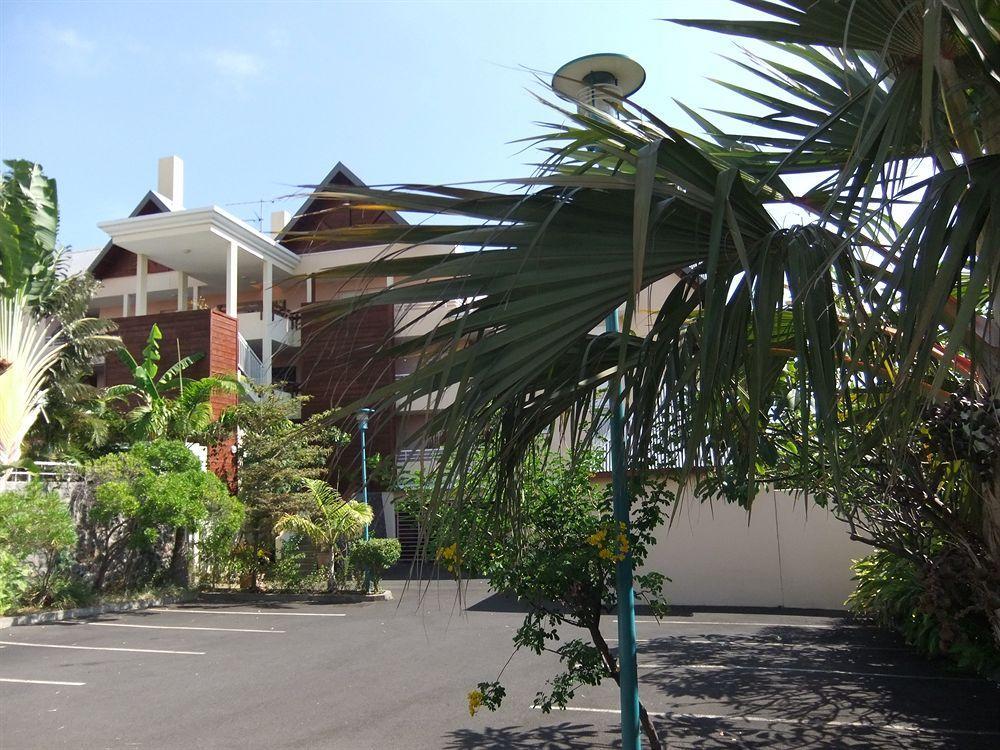 Le Kerveguen Hotel Saint-Gilles-les Bains Exterior foto