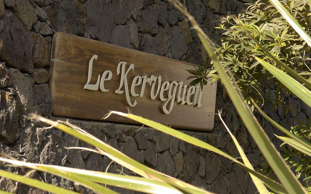 Le Kerveguen Hotel Saint-Gilles-les Bains Exterior foto
