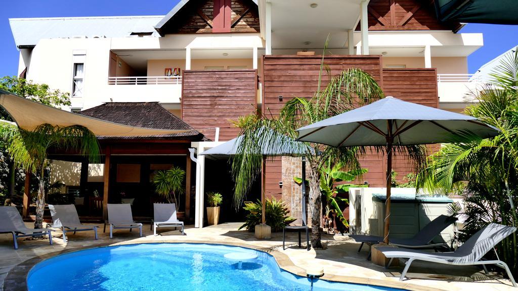 Le Kerveguen Hotel Saint-Gilles-les Bains Exterior foto