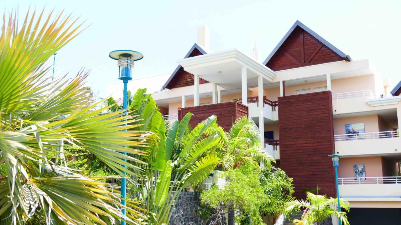 Le Kerveguen Hotel Saint-Gilles-les Bains Exterior foto